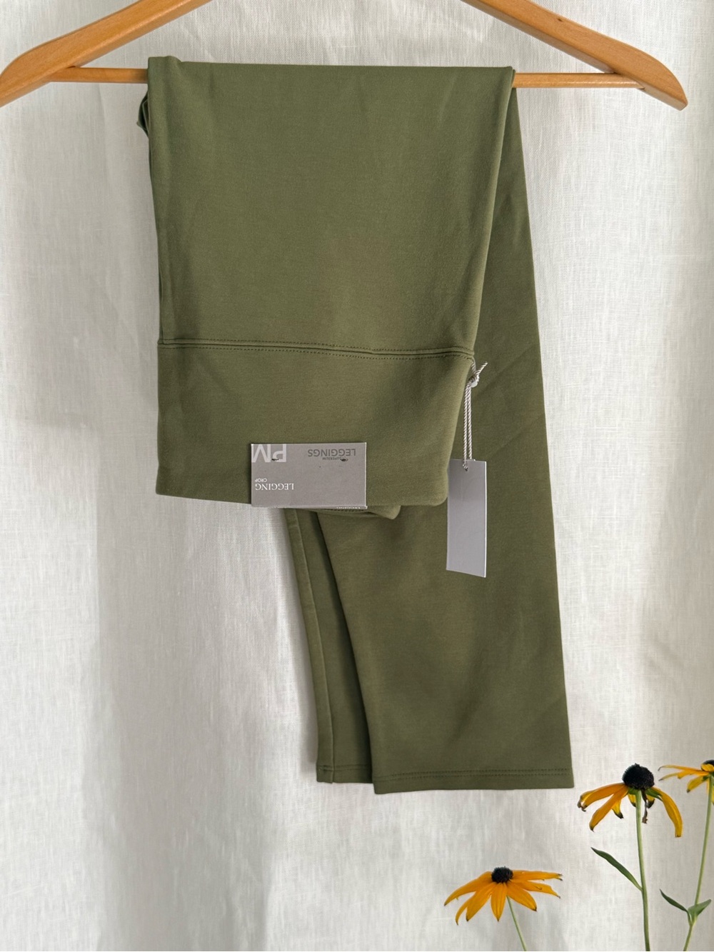 NWT Soft Surroundings SuperSlim Crop Leggings PM Moss Green Olive Petite Medium